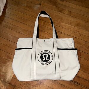 Daily Multi-Pocket Canvas Tote Bag 20L